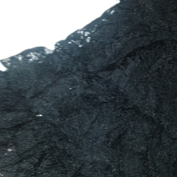 Nwot Beautiful kenar black blouse size s - Picture 2 of 4